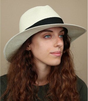 stro veren hoed Fedora with feather trimming