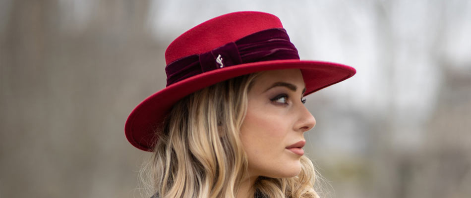 Cappello rosso da donna - Comprare / Vendere cappelli rossi da donna - Headict