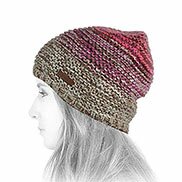 Beanie lavorato a maglia colorato